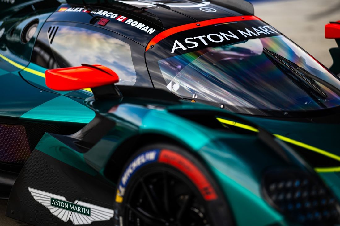 #009 Aston Martin Thor Equipo Aston Martin Valkyrie: Alex Riberas, Marco Sorensen, Roman De Angelis