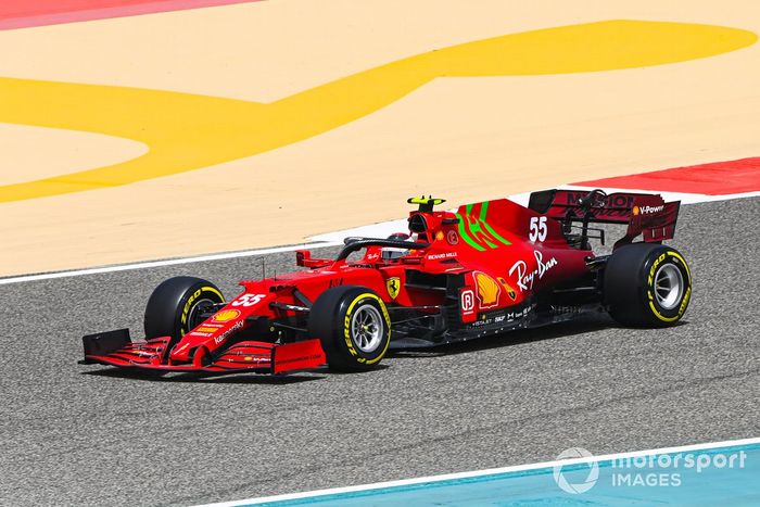 Carlos Sainz Jr., Ferrari SF21