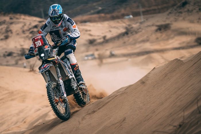 #30 Zigmas Dakar KTM: Arunas Gelazninkas