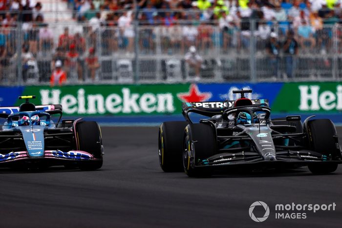 George Russell, Mercedes F1 W14, lucha con Pierre Gasly, Alpine A523