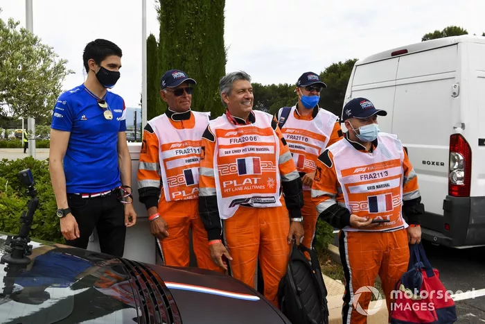 Esteban Ocon, Alpine F1 con comisarios de Paul Ricard