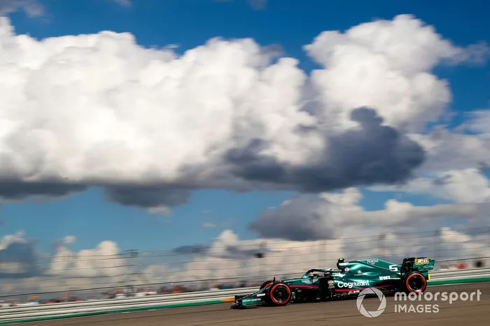 Sebastian Vettel, Aston Martin AMR21 