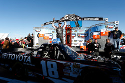 Ganador de la carrera Kyle Busch, Kyle Busch Motorsports Toyota