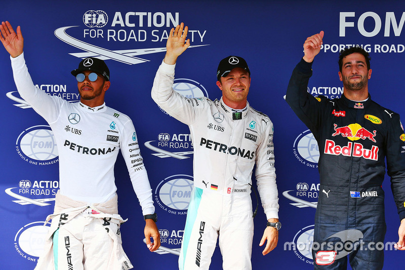 Polesitter Nico Rosberg, Mercedes AMG F1, tweede plaats Lewis Hamilton, Mercedes AMG F1, derde plaat