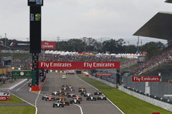 Ніко Росберг, Mercedes AMG F1 W07 Hybrid очолює пелотон на старті