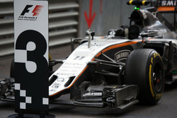 De Sahara Force India F1 VJM09 van Sergio Perez, Sahara Force India F1 in parc ferme