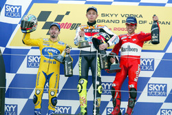 Podium : le vainqueur Valentino Rossi, Repsol Honda Team, le deuxième Max Biaggi, Pramac Pons, et le troisième Loris Capirossi, Ducati Team