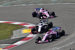 Esteban Ocon, Force India VJM11, Lance Stroll, Williams FW41 and Sergio Perez, Force India VJM11