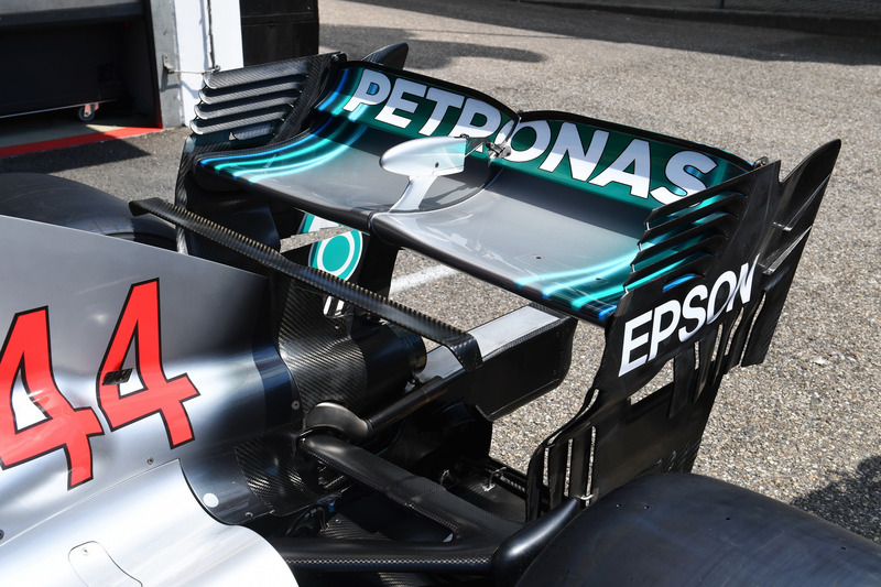 Заднее крыло Mercedes F1 W09
