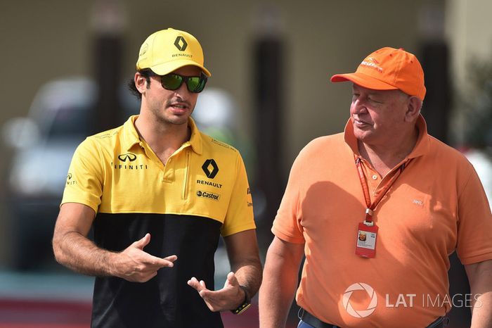 Carlos Sainz Jr., Renault Sport F1 Team y Dieter Rencken, periodista