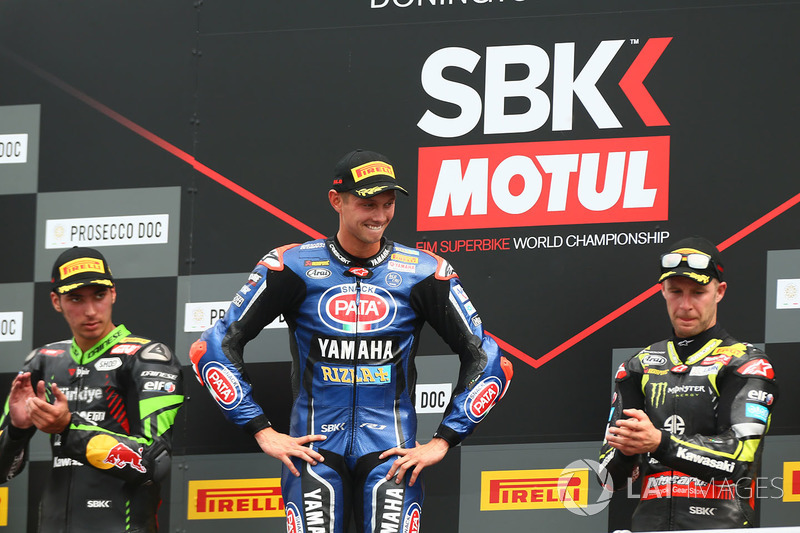 Podyum: Yarış galibi Michael van der Mark, Pata Yamaha, 2. Toprak Razgatlioglu, Kawasaki Puccetti Racing, 3. Jonathan Rea, Kawasaki Racing