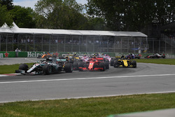 Lewis Hamilton, Mercedes-AMG F1 W09 in de eerste ronde