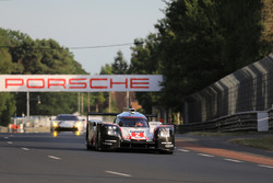 #2 Porsche Team Porsche 919 Hybrid : Timo Bernhard, Earl Bamber, Brendon Hartley