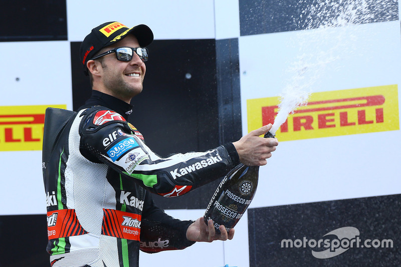 Podio: il vincitore della gara Jonathan Rea, Kawasaki Racing