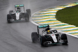 Lewis Hamilton, Mercedes AMG F1 W07 Hybrid leads team mate Nico Rosberg, Mercedes AMG F1 W07 Hybrid