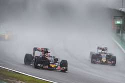 Карлос Сайнс-мол., Scuderia Toro Rosso STR11