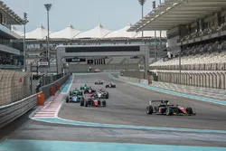 انطلاق منافسات الجولة الرابعة، الفورمولا 4 الإماراتية