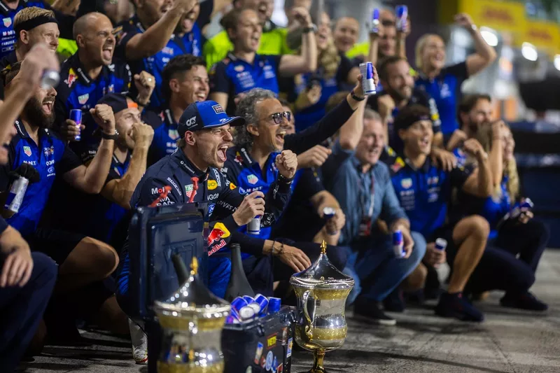 Max Verstappen, Red Bull Racing, Laurent Mekies, directeur de l'écurie Red Bull Racing