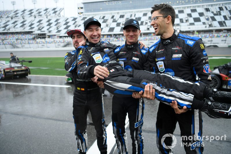 #10 Konica Minolta Cadillac DPi-V.R. Cadillac DPi, DPi: Renger Van Der Zande, Jordan Taylor, Fernando Alonso, Kamui Kobayashi