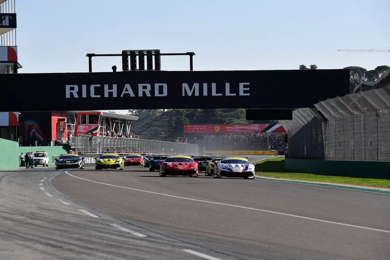 La partenza della Finale Coppa 