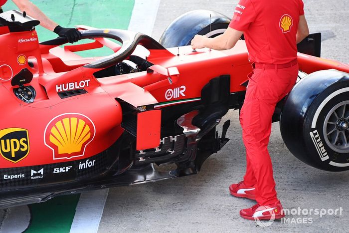 Detalle del pontón del coche de Sebastian Vettel Ferrari SF1000 