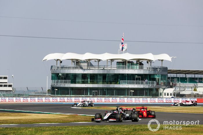 Romain Grosjean, Haas VF-20, Sebastian Vettel, Ferrari SF1000, Daniil Kvyat, AlphaTauri AT01