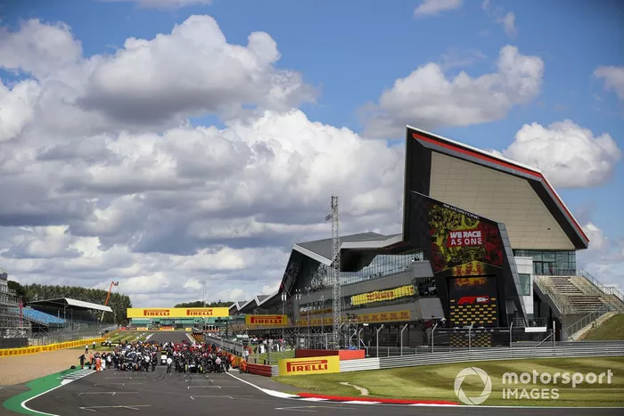 La parrilla previo a la carrera