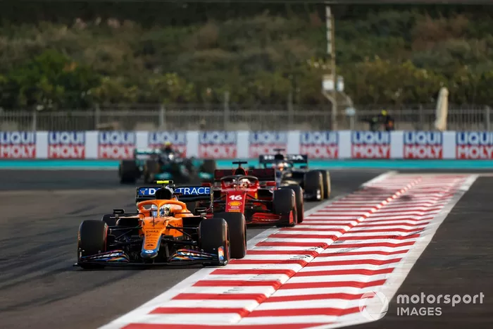 Lando Norris, McLaren MCL35M, Charles Leclerc, Ferrari SF21, Yuki Tsunoda, AlphaTauri AT02
