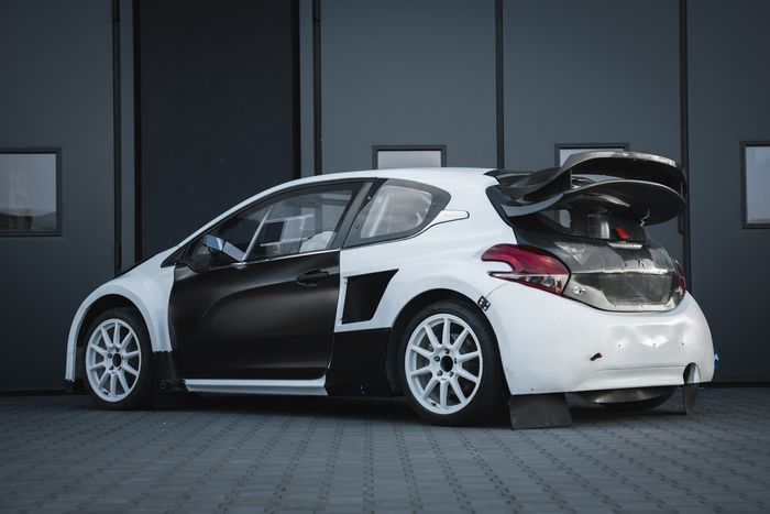 Peugeot 208 RX Supercar