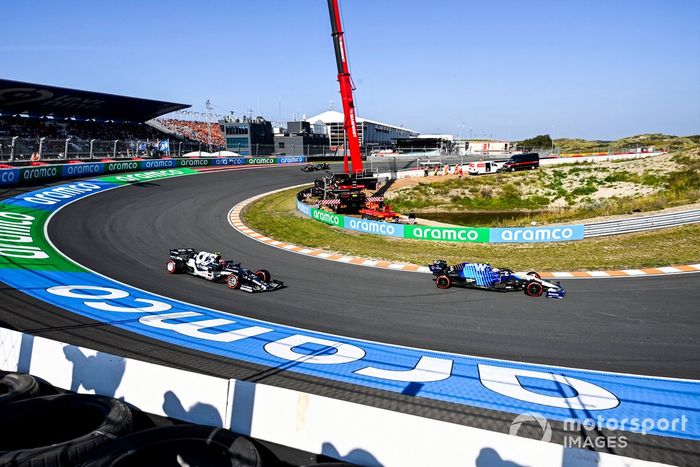 Nicholas Latifi, Williams FW43B, Pierre Gasly, AlphaTauri AT02