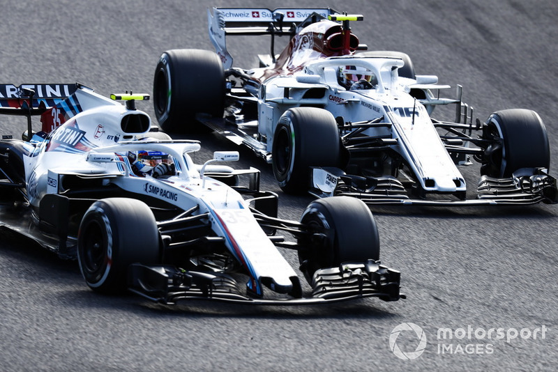 Sergey Sirotkin, Williams FW41, battles with Charles Leclerc, Sauber C37