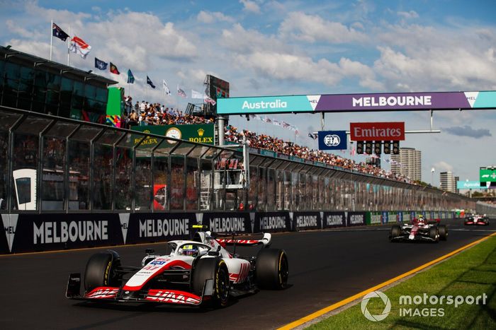 Mick Schumacher, Haas VF-22, Zhou Guanyu, Alfa Romeo C42