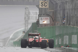 Kimi Raikkonen, Ferrari SF16-H crash