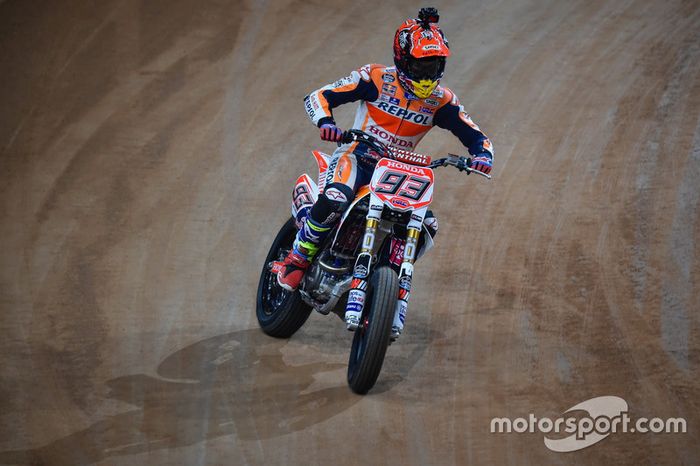 Marc Márquez practicando Dirt Track 