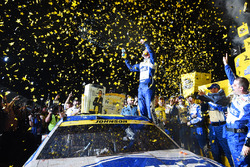 A futamgyőztes Jimmie Johnson