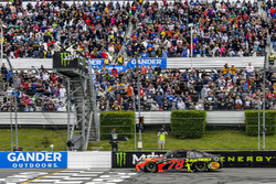 Martin Truex Jr., Furniture Row Racing, Toyota Camry Bass Pro Shops/5-hour ENERGY, victory