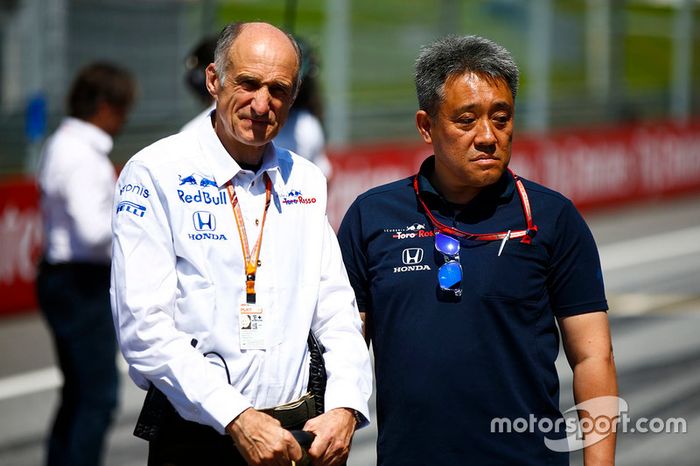 Franz Tost, Team Principal, Toro Rosso, y Masashi Yamamoto, General Manager, Honda Motorsport