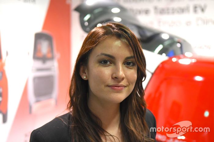 Las chicas en el Salón del Automóvil de Bolonia 2017