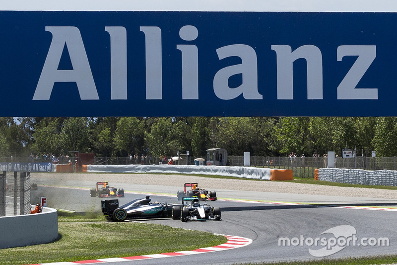 Kollision zwischen Lewis Hamilton und Nico Rosberg