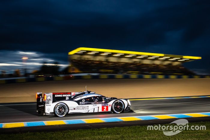 #2 Porsche Team Porsche 919 Hybrid: Romain Dumas, Neel Jani, Marc Lieb