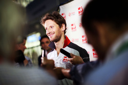 Romain Grosjean, Haas F1 Team con los medios