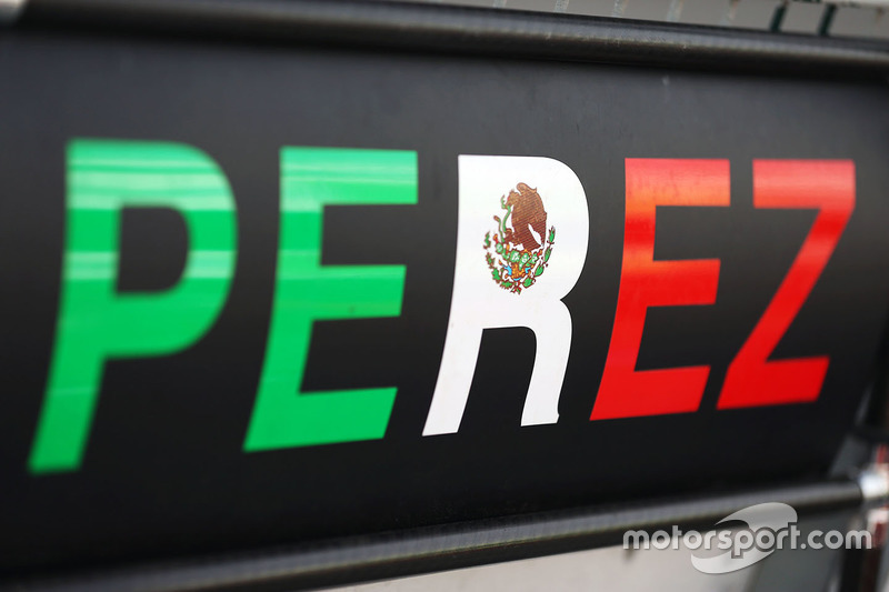 Pit board para Sergio Perez, Sahara Force India F1