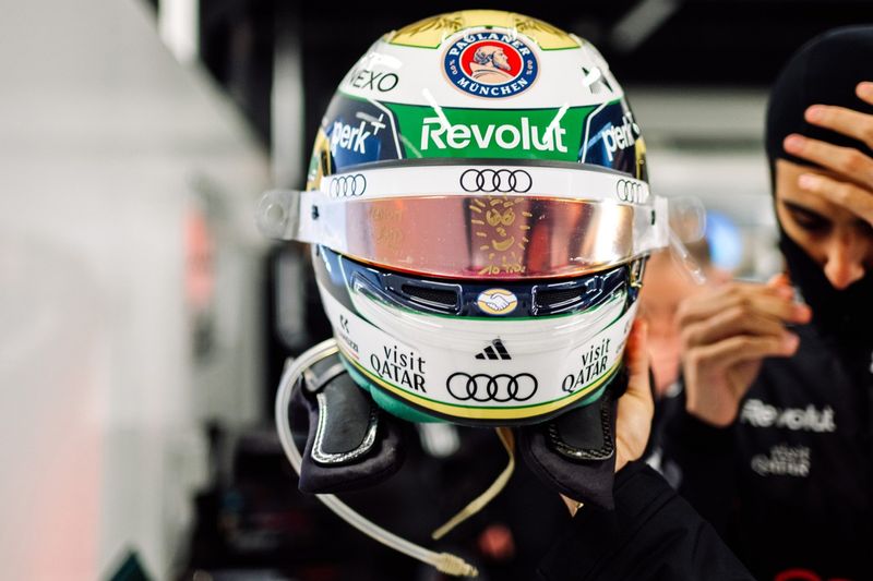 Casque de Gabriel Bortoleto, Audi
