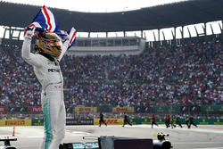 2017 World Champion Lewis Hamilton, Mercedes AMG F1