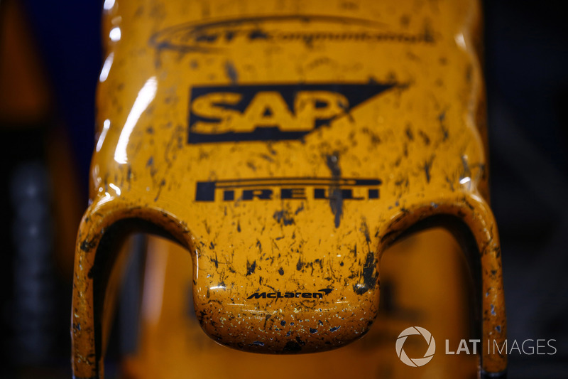 Ніс McLaren MCL33 Renault