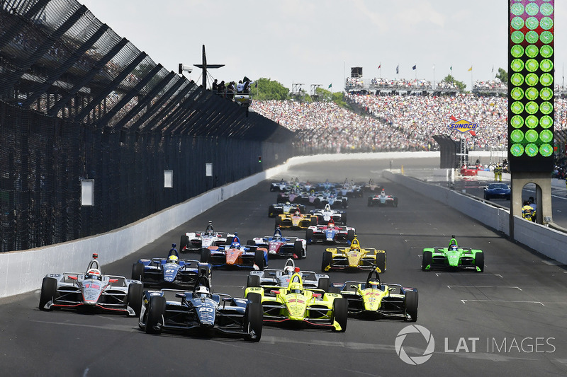 Start: Ed Carpenter, Ed Carpenter Racing Chevrolet memimpin