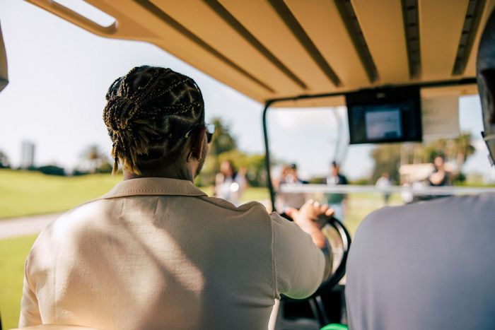 Lewis Hamilton, Mercedes juega al golf