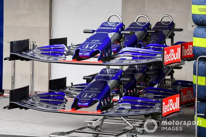 Alerón delantero del Toro Rosso STR14