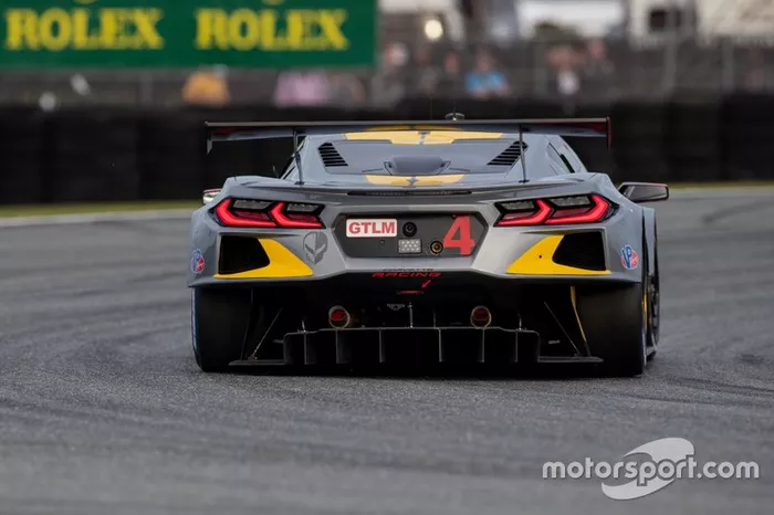 #4 Corvette Racing Corvette C8.R: Oliver Gavin, Tommy Milner, Marcel Fassler