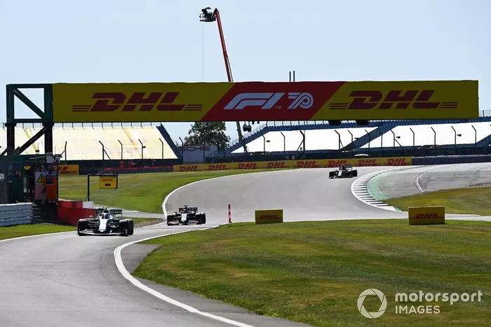 Nicholas Latifi, Williams FW43, Romain Grosjean, Haas VF-20